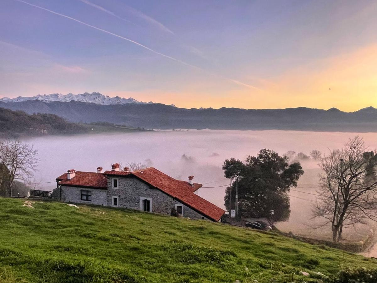 Apartamentos Picabel Onís Exteriér fotografie