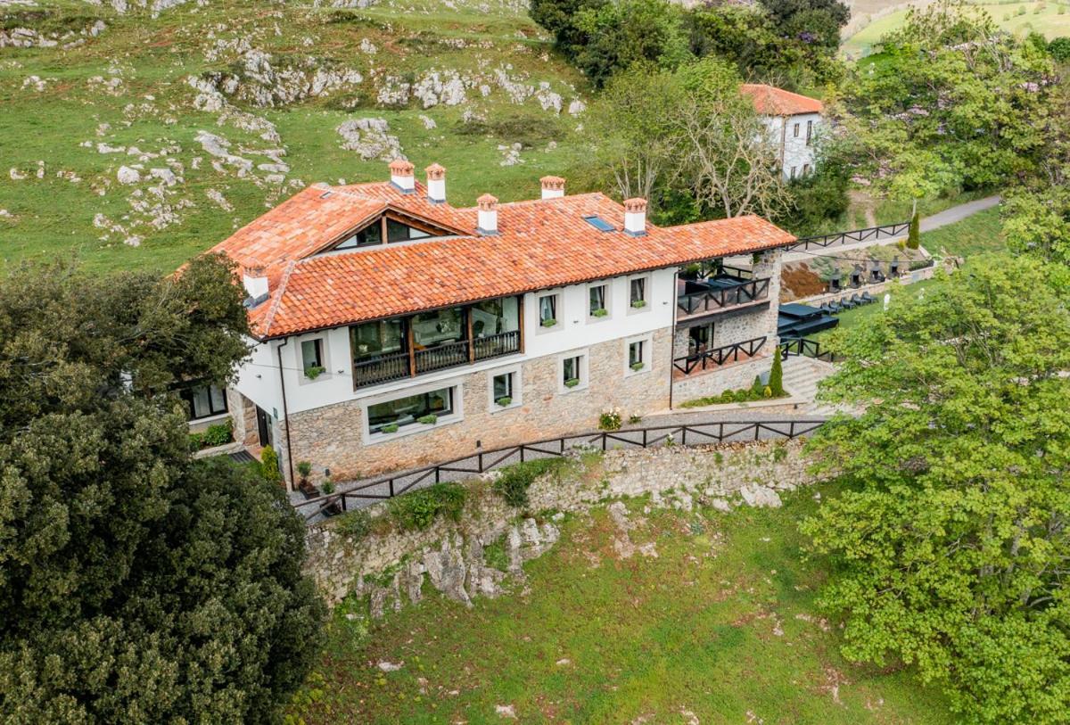 Apartamentos Picabel Onís Exteriér fotografie