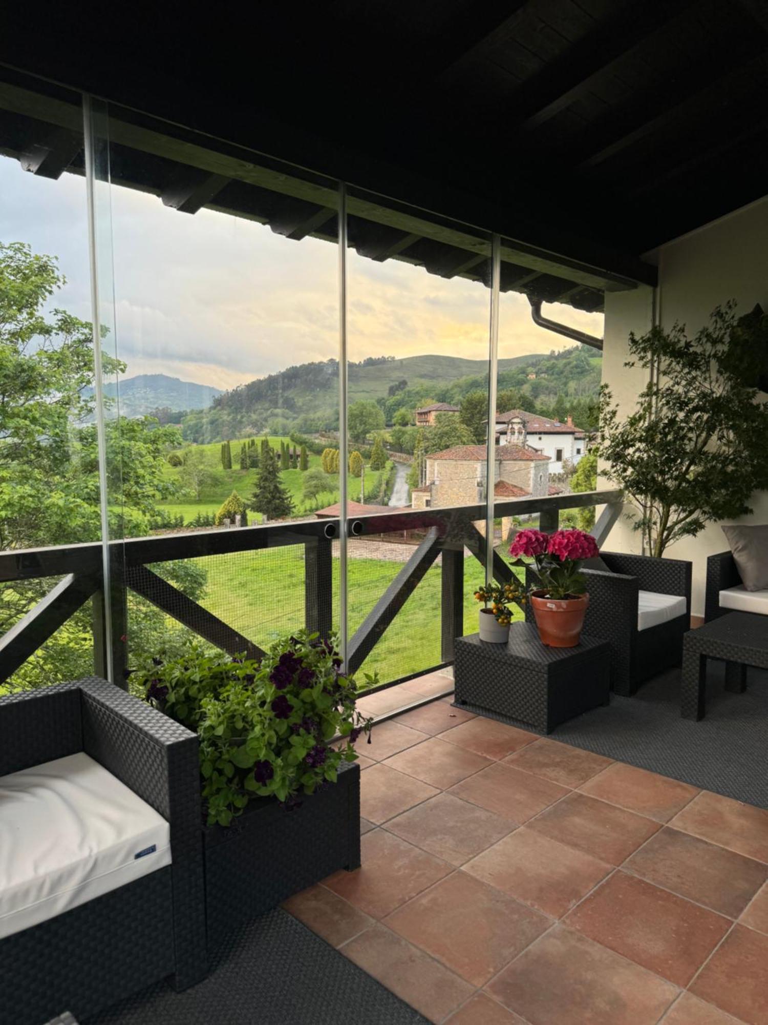 Apartamentos Picabel Onís Exteriér fotografie